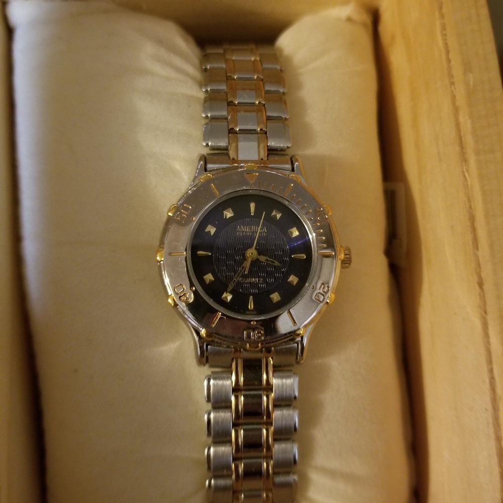 Perry Ellis womens watch